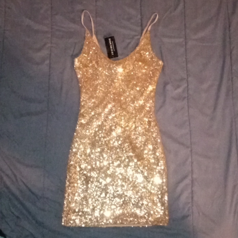 👗 Dress Fashionova